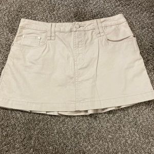 No Boundaries Juniors Cream Denim Back Ruffle Skirt